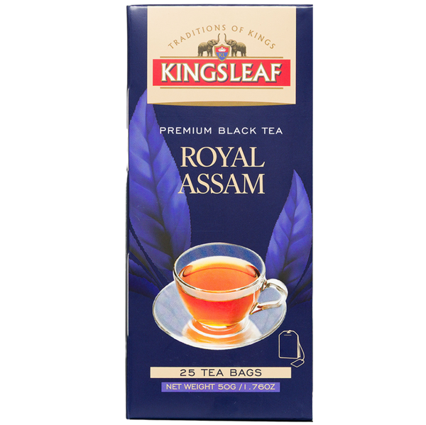 Herbata czarna Kingsleaf Royal Assam 25 saszetek, 50 g, front granatowego opakowania z filiżanką herbaty i logo Kingsleaf.