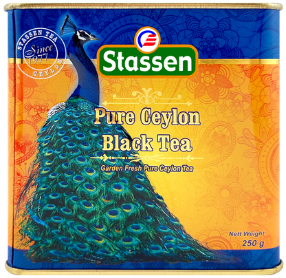 Front puszki Stassen Pure Ceylon Black Tea, czarna herbata cejlońska z motywem pawia.