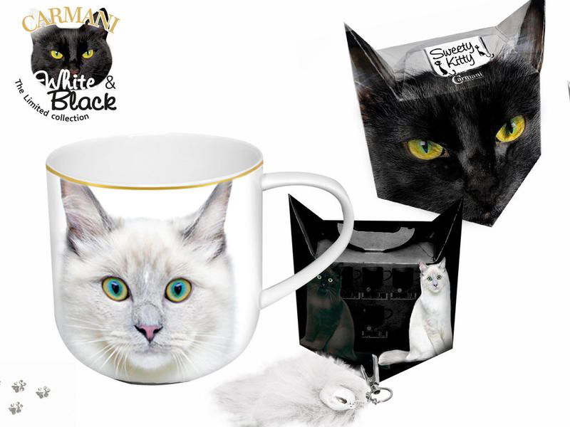 Komplet – kubek porcelanowy Biały Kot 500 ml z futrzanym brelokiem–ogonkiem i pudełkiem prezentowym.