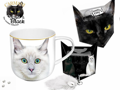 Komplet – kubek porcelanowy Biały Kot 500 ml z futrzanym brelokiem–ogonkiem i pudełkiem prezentowym.