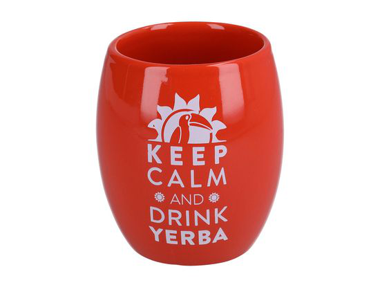 Pomarańczowe matero ceramiczne z napisem Keep Calm and Drink Yerba – widok z przodu.