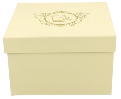 Eleganckie pudełko prezentowe w kolorze kremowym do kubka porcelanowego Casablanca.