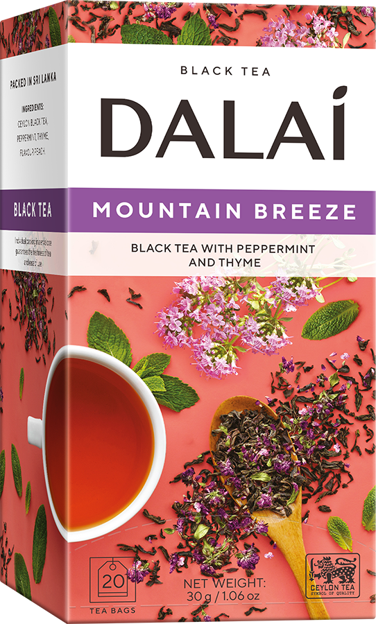 Opakowanie herbaty Dalai Mountain Breeze z czarną herbatą, miętą i kwiatami tymianku, filiżanka naparu