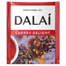 Saszetka Dalai Cherry Delight z owocowo-ziołową mieszanką na kolorowym tle