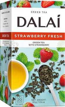 Opakowanie herbaty Dalai Strawberry Fresh z zieloną herbatą, truskawkami i filiżanką jasnego naparu