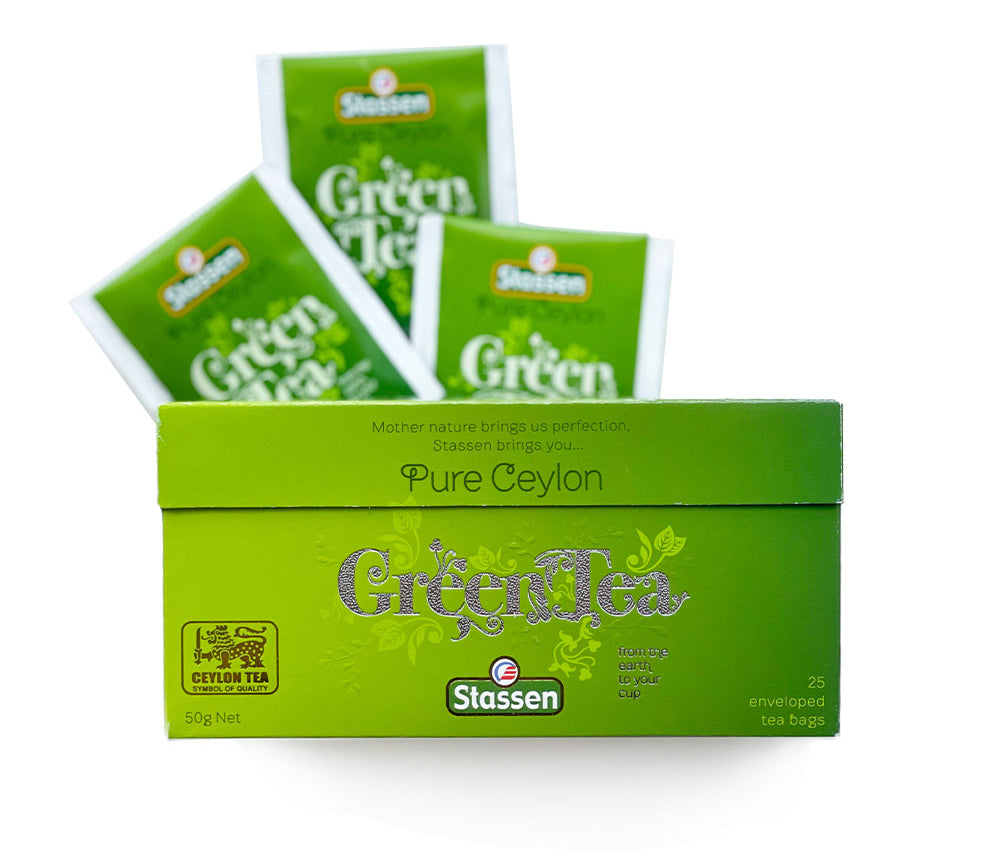 Opakowanie herbaty zielonej Stassen Green Tea otwarte, widoczne saszetki.