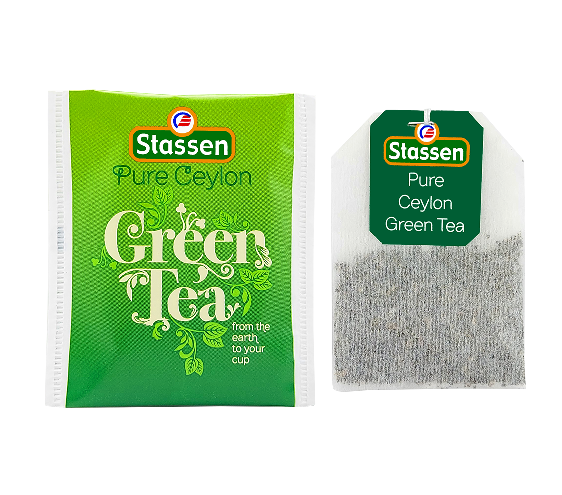 Saszetka i torebka herbaty zielonej Stassen Green Tea razem.