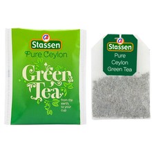 Saszetka i torebka herbaty zielonej Stassen Green Tea razem.