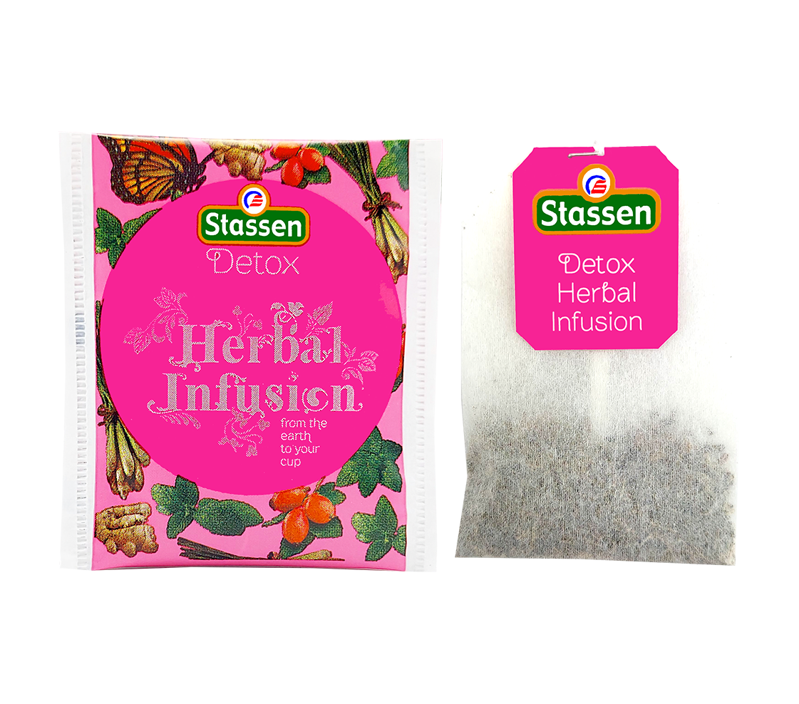 Saszetka i torebka Stassen Detox Herbal Infusion obok siebie