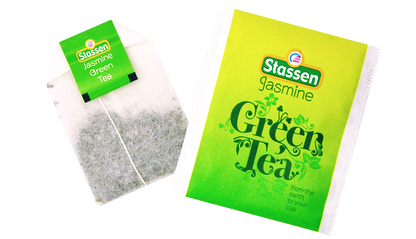 Herbata Stassen Jasmine Green Tea – saszetka i torebka zaprezentowane razem