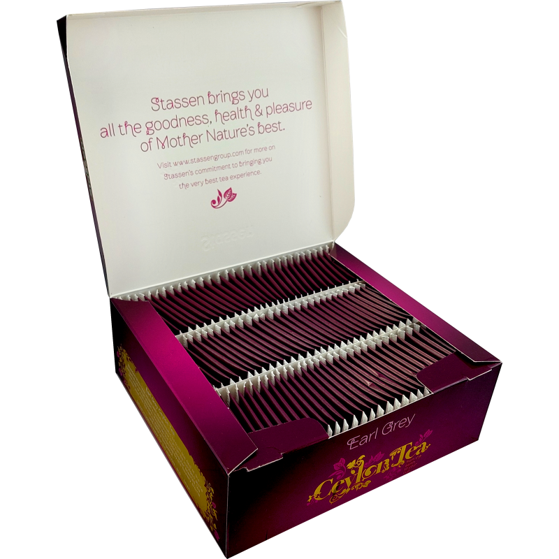 Otwarte pudełko z saszetkami herbaty czarnej Stassen Earl Grey.