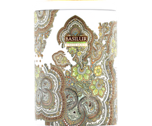 Zbliżenie na wzór puszki Basilur White Moon, luksusowa herbata cejlońska.