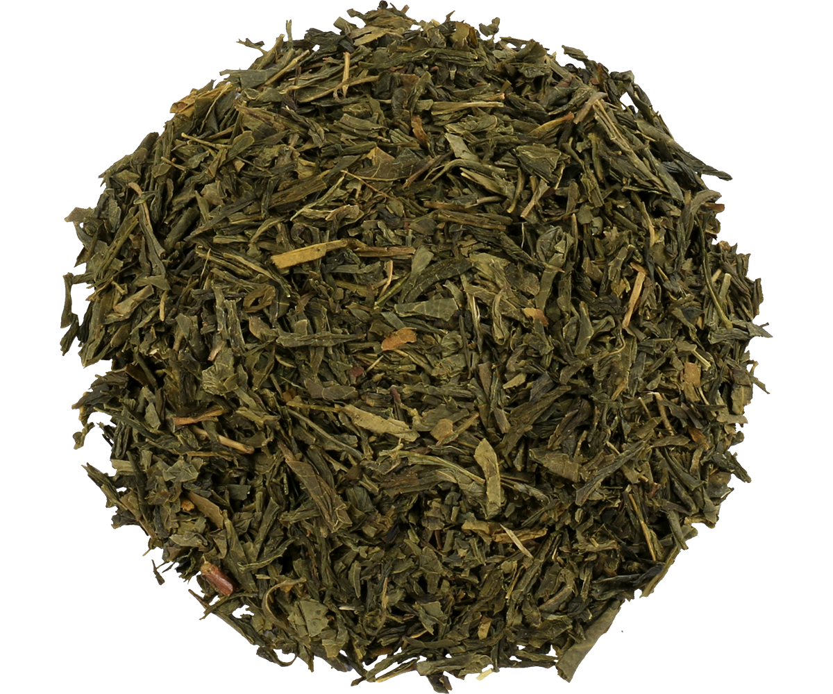 Suszone liście zielonej herbaty Basilur Sencha Ceylon w zbliżeniu.