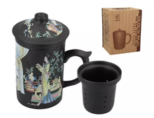 Zestaw kubka Gejsza z zaparzaczem, spodkiem i przykrywką.