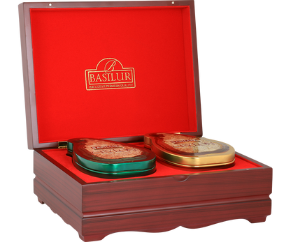 Otwarty ekspozytor Basilur Island of Tea – zestaw dwóch puszek w ozdobnym wnętrzu.