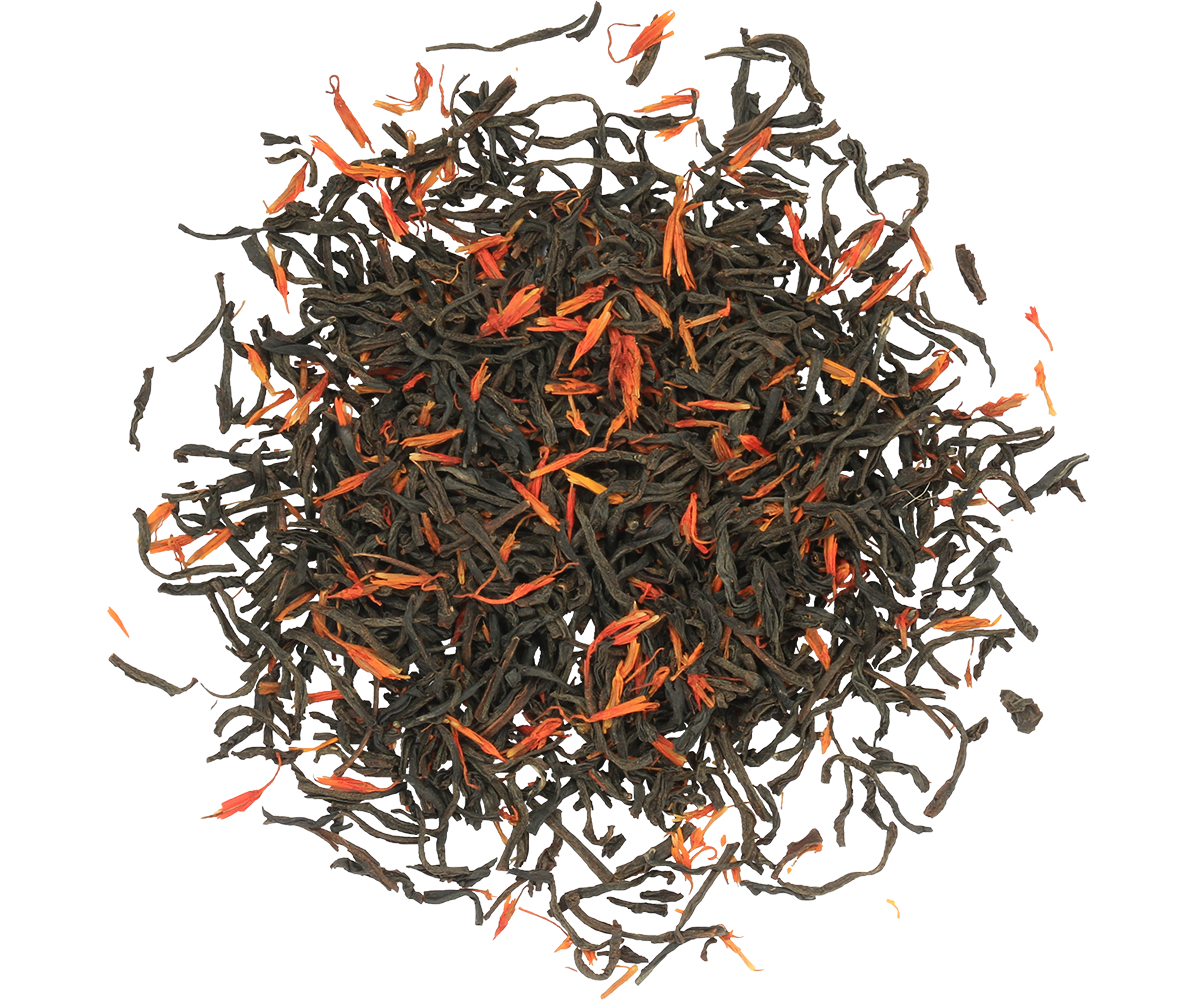 Susz czarnej herbaty Basilur Autumn Tea z płatkami kwiatów w zbliżeniu.