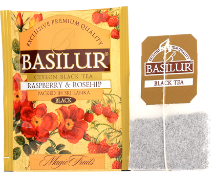 Saszetka herbaty Basilur Raspberry & Rosehip z torebką herbacianą i etykietą.