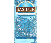 Opakowanie herbaty Basilur Frosty Afternoon – czarna herbata cejlońska w niebieskim pudełku.