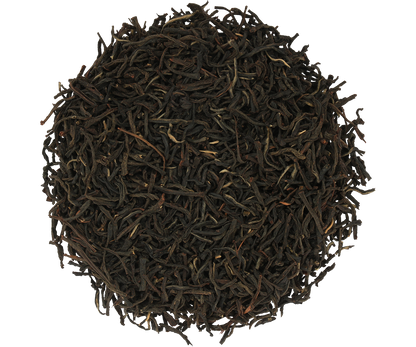 Liście czarnej herbaty Basilur Tea Book vol. IV – wysokiej jakości herbata cejlońska.