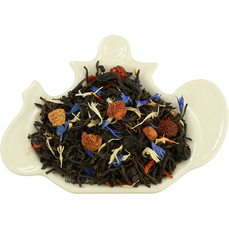 Liście czarnej herbaty Basilur Frosty Night z bławatkiem, nagietkiem i suszonymi owocami