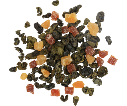 Zbliżenie na liście herbaty Basilur Apricot & Passion Fruit z kawałkami owoców