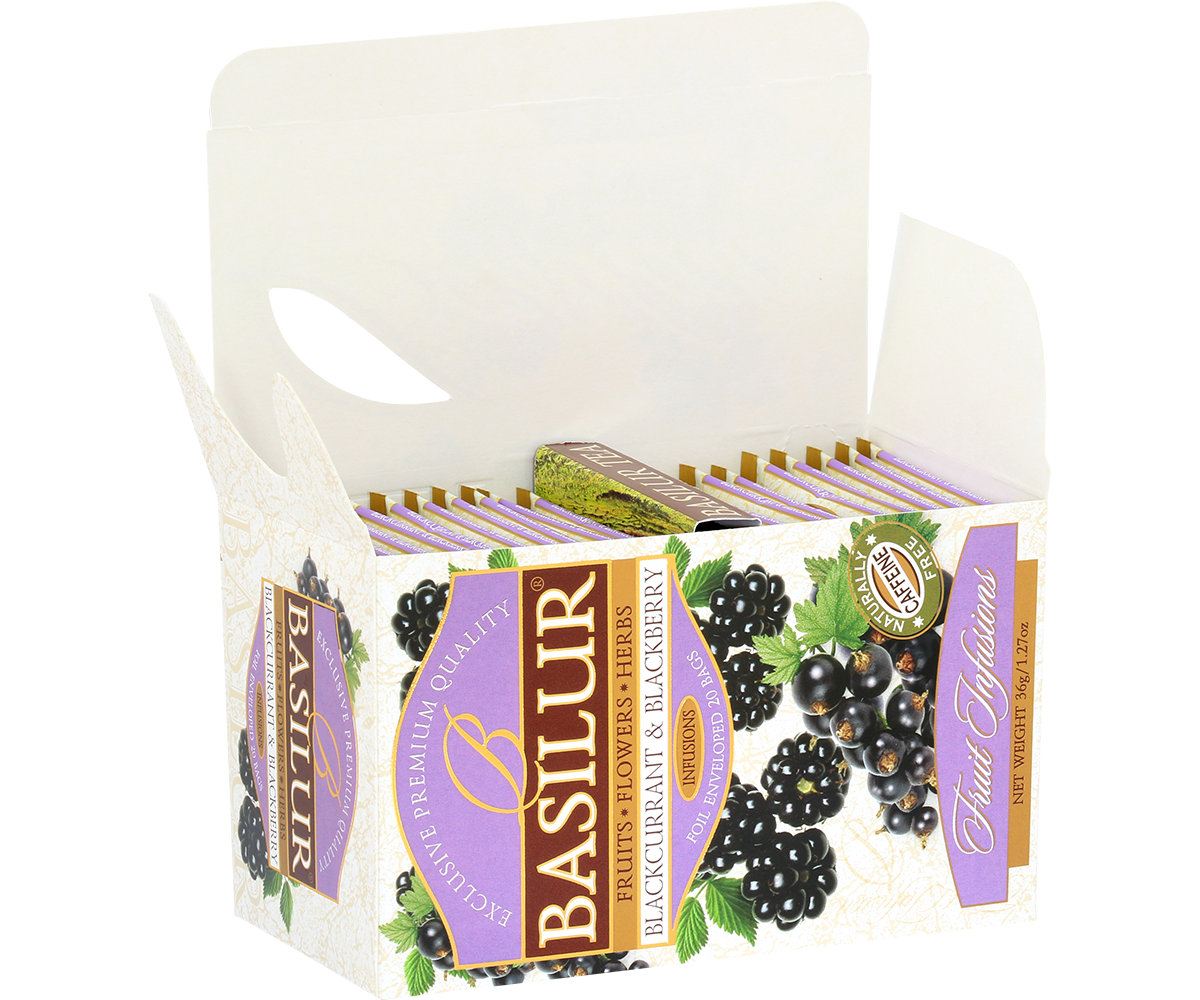 Otwarte opakowanie Basilur Blackcurrant & Blackberry z kopertkami herbat owocowych.