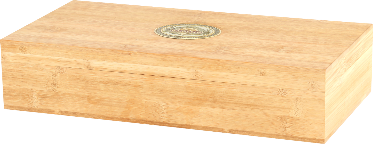 Zestaw herbat Basilur Three Mini Maps w ozdobnym bambusowym pudełku.