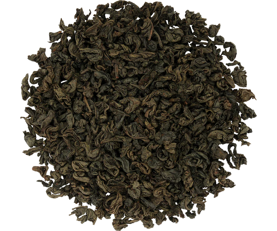 Liście czarnej herbaty Basilur Golden Crescent – cejlońska herbata o delikatnym, złocistym aromacie.