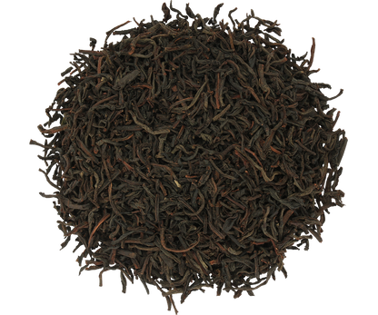 Liście czarnej herbaty Basilur Dimbula Tea z Ceylonu.