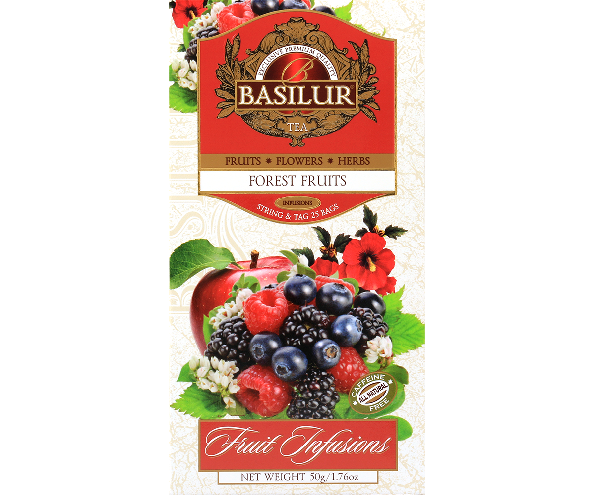 Front opakowania Basilur Forest Fruits z napisem Fruit Infusions i naturalnymi owocami.