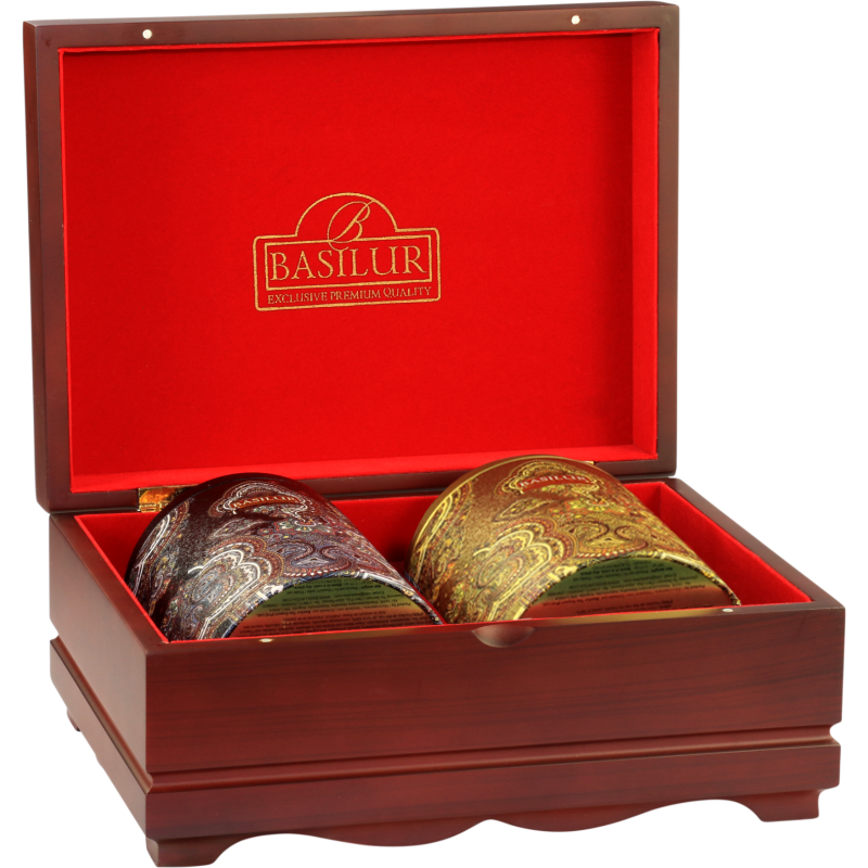 Wnętrze skrzynki Basilur Oriental Collection 4 z herbatami w ozdobnych puszkach.