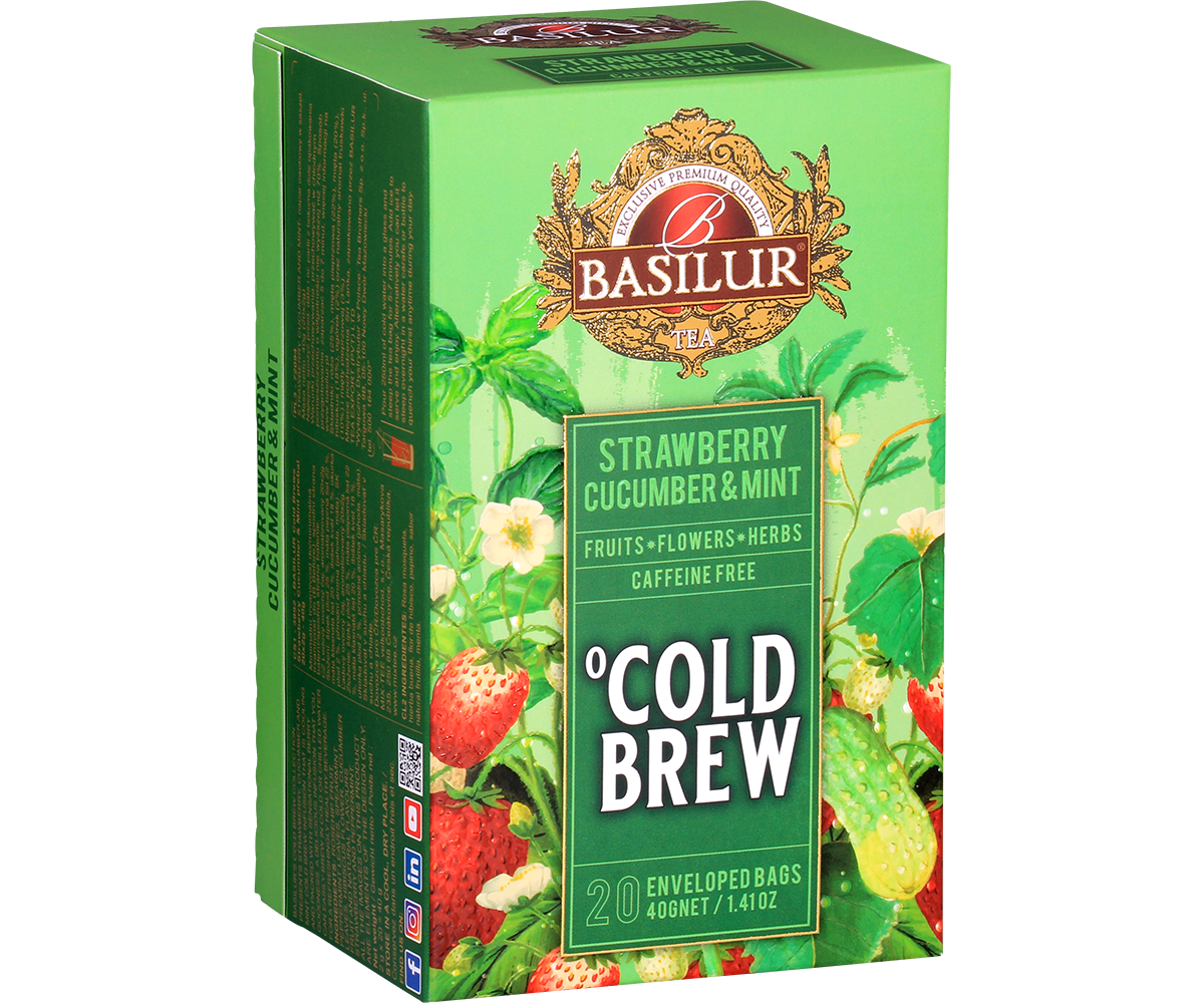 Bok pudełka herbaty Basilur Cold Brew Strawberry Cucumber & Mint, owocowo-ziołowa mieszanka bez kofeiny.