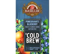 Przód opakowania Basilur Cold Brew Pomegranate Blueberry, owocowa herbata bez kofeiny z granatem i borówką.