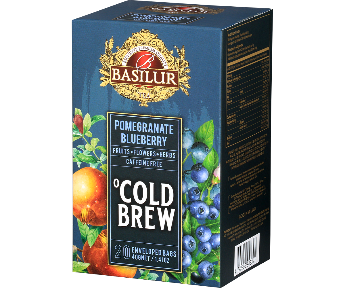 Bok pudełka Basilur Pomegranate Blueberry Cold Brew, ziołowo-owocowa mieszanka bez kofeiny.