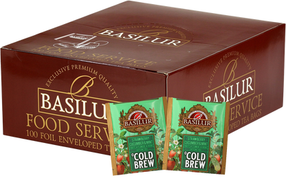 Opakowanie zbiorcze Basilur Strawberry Cucumber & Mint Cold Brew, herbaty w saszetkach z truskawką, ogórkiem i miętą.