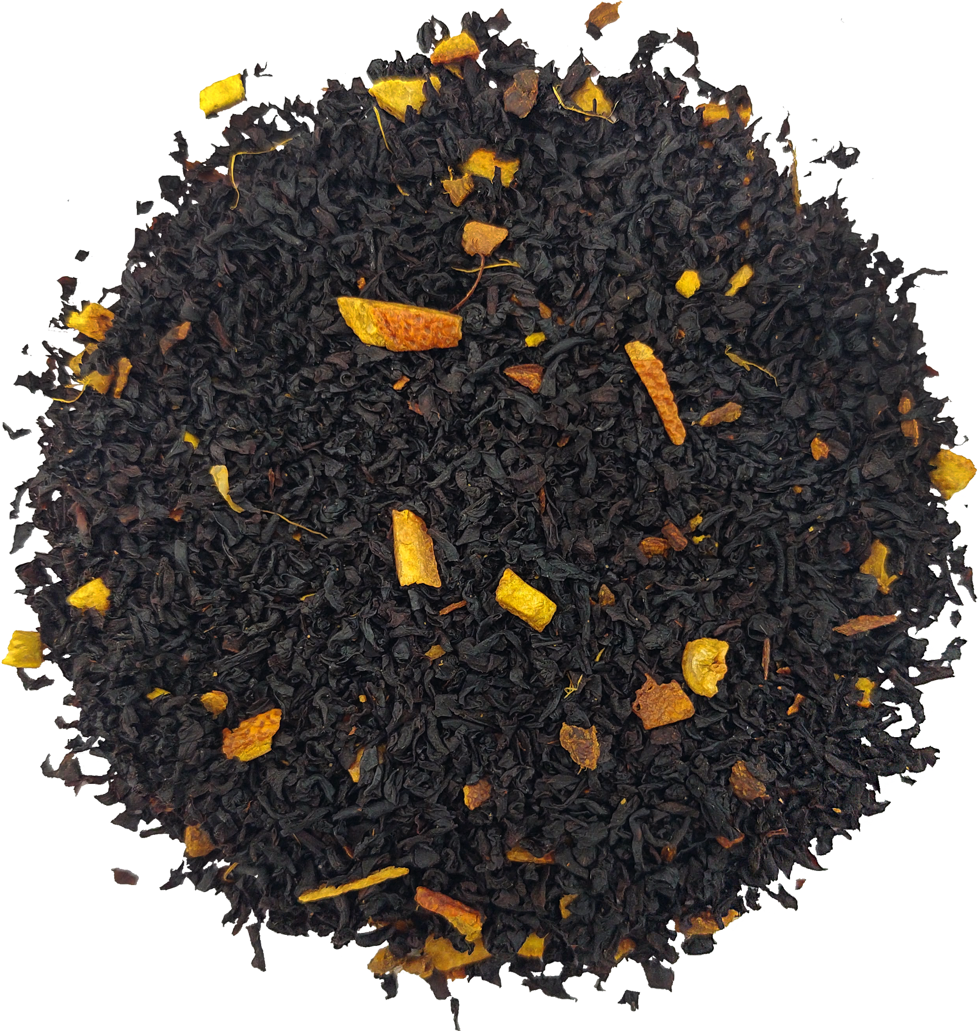 Zbliżenie na liście czarnej herbaty Basilur Black Essence Citrus Zest z kawałkami skórki cytrusowej.