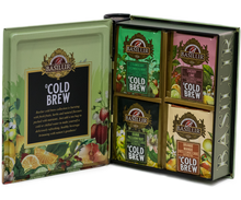 Otwarty zestaw Basilur Cold Brew z czterema smakami herbat zapakowanymi w osobne koperty.