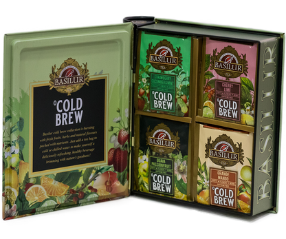 Otwarty zestaw Basilur Cold Brew z czterema smakami herbat zapakowanymi w osobne koperty.