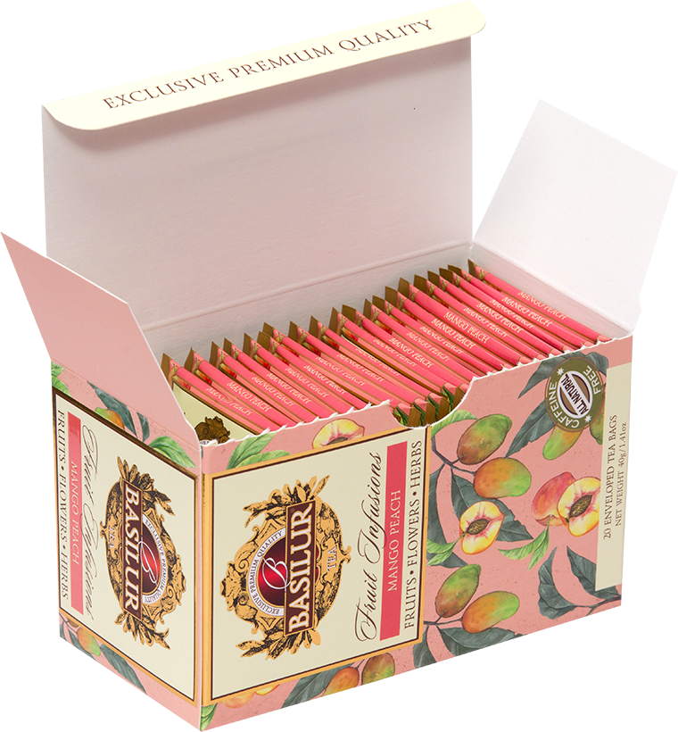 Otwarta herbata Basilur Mango Peach z widocznymi różowymi kopertkami – napar owocowy bez kofeiny.
