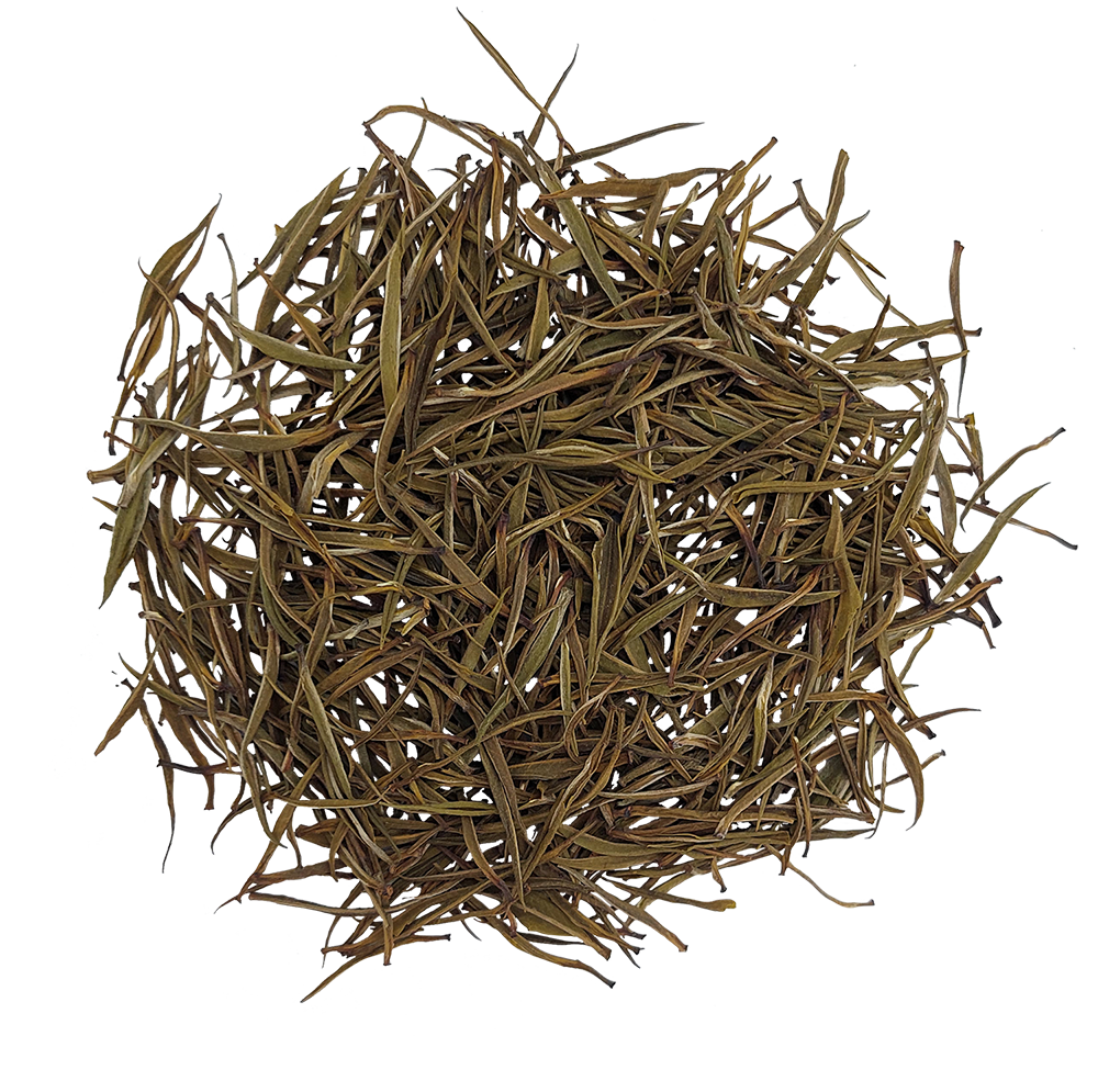 Suszone listki Basilur Green Needle – długa, smukła herbata zielona w kształcie igiełek.