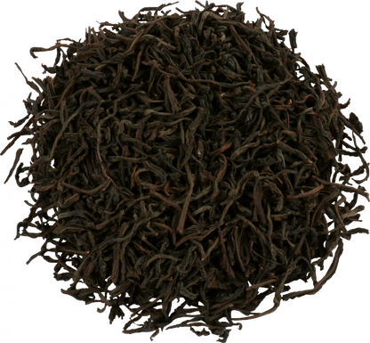 Zbliżenie na liście czarnej herbaty Basilur Dragon Tea vol. III – wysokiej jakości Ceylon.