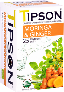 Zbliżenie opakowania herbaty Tipson Moringa & Ginger z napisem Organic Caffeine Free Herbal Infusions.