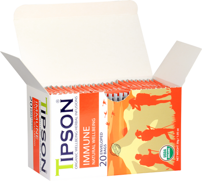 Otwarte pudełko herbaty Tipson Immune Natural Wellbeing z widocznymi saszetkami.