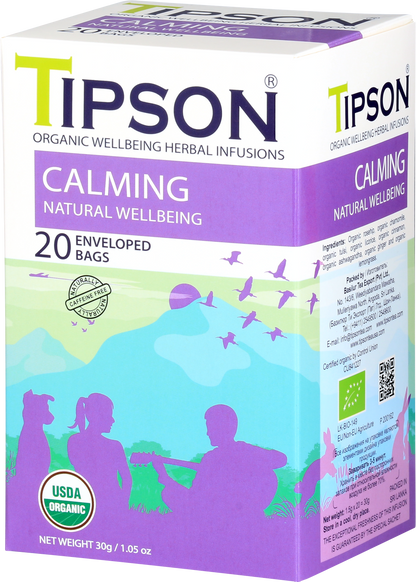 Zbliżenie opakowania herbaty Tipson Calming Natural Wellbeing w odcieniach fioletu i zieleni.