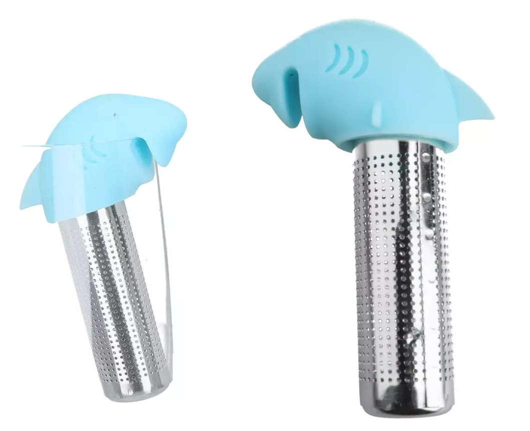 Zaparzacz do herbaty w kształcie niebieskiego rekina ze stalowym sitkiem