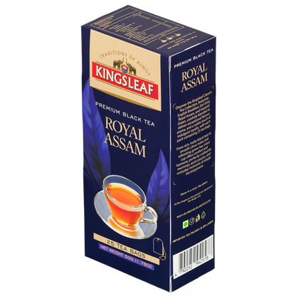 Herbata czarna Kingsleaf Royal Assam 25 saszetek, 50 g, granatowe opakowanie pokazane pod kątem z widocznym bokiem.
