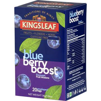 Kingsleaf Blueberry Boost – herbata owocowo-ziołowa o smaku borówek w granatowym opakowaniu.