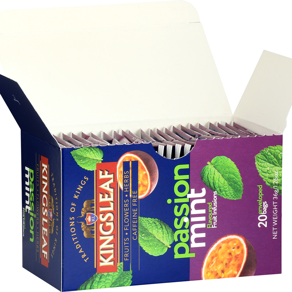 Otwarte pudełko herbaty Kingsleaf Passion Mint z widocznymi saszetkami – herbata owocowo-ziołowa z marakują i miętą.