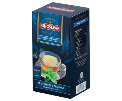 Boczny widok pudełka Kingsleaf Moroccan Mint zielona herbata z miętą w eleganckiej granatowej szacie graficznej.