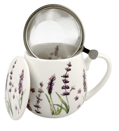 Kubek porcelanowy z motywem lawendy i zaparzaczem baryłka – praktyczny i elegancki dodatek.